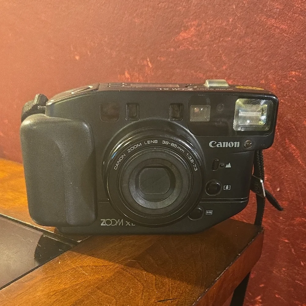 Canon Autoboy Zoom Super Point & Shoot 35mm Film Camera w/Case - Not Tested